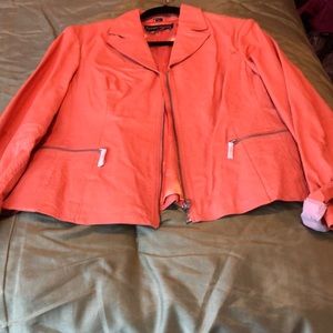 100 % Leather coat lining polyester never worn.